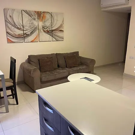 Apartment Entire And Close To The Sea
